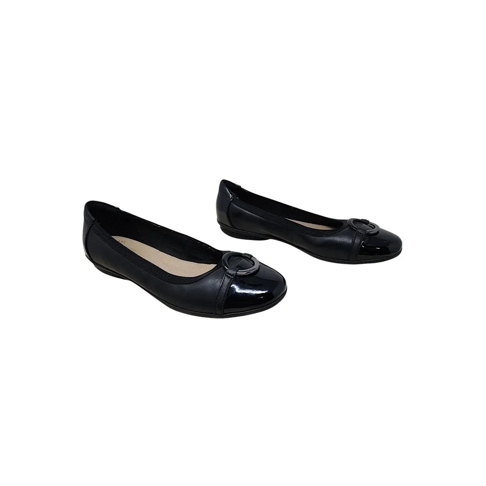 Clarks Ballet Flats 7.5 Women Gracelin Wind Black Leather Patent Cap Toe Ring
